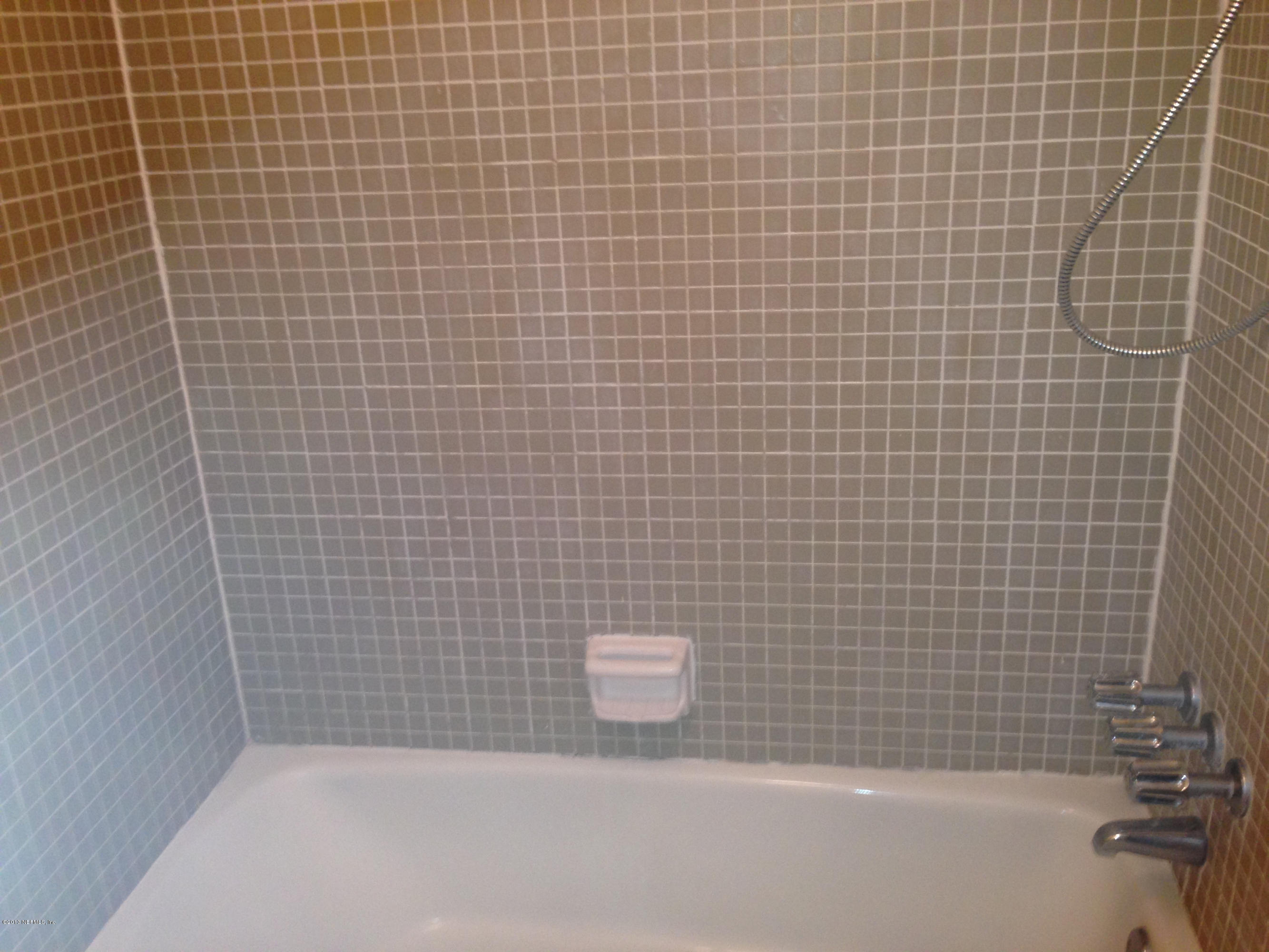 1707 El Prado Road Jacksonville, FL 32216 - Photo 5 of 18 Master Shower