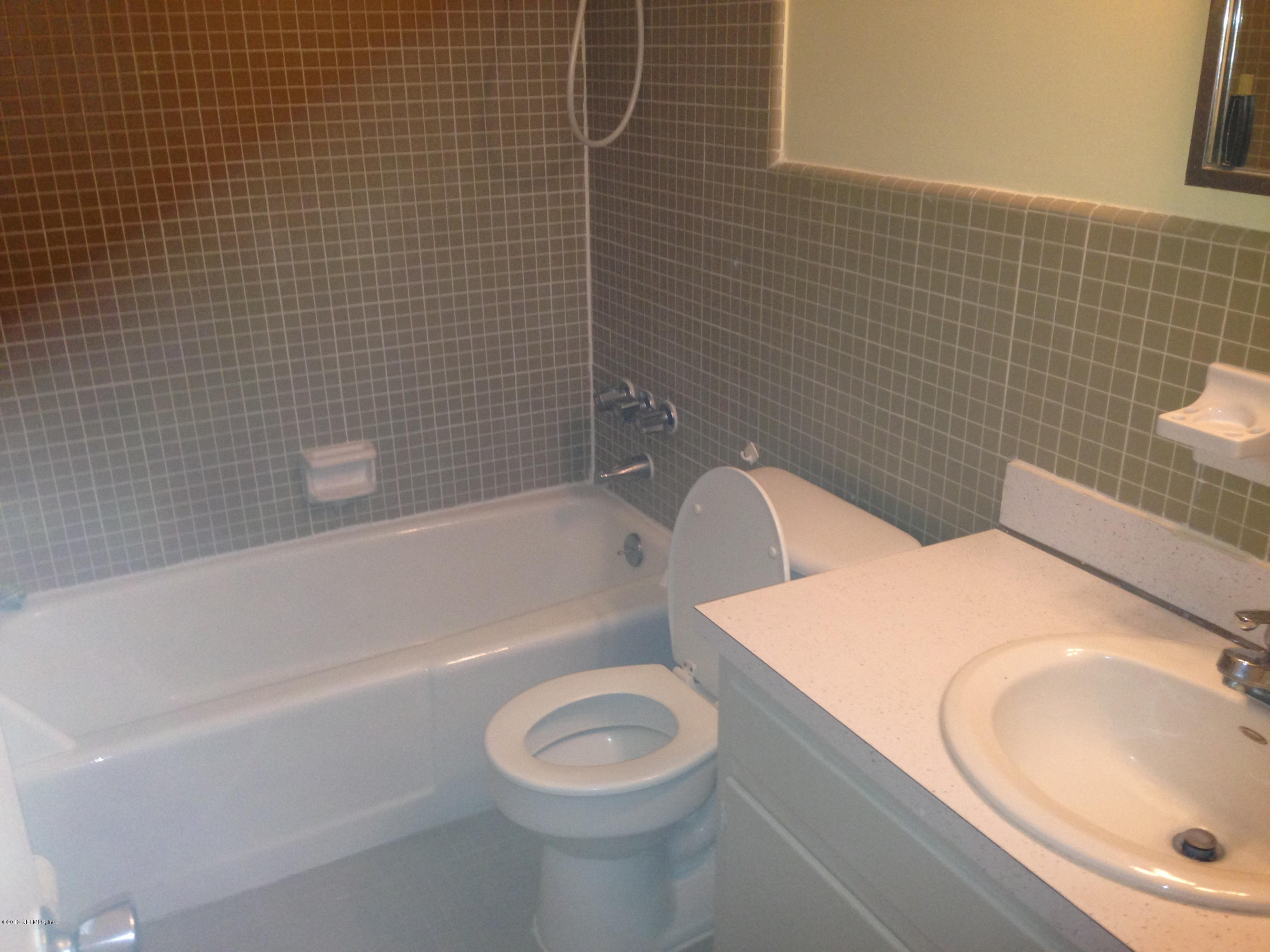 1707 El Prado Road Jacksonville, FL 32216 - Photo 7 of 18 Second bath