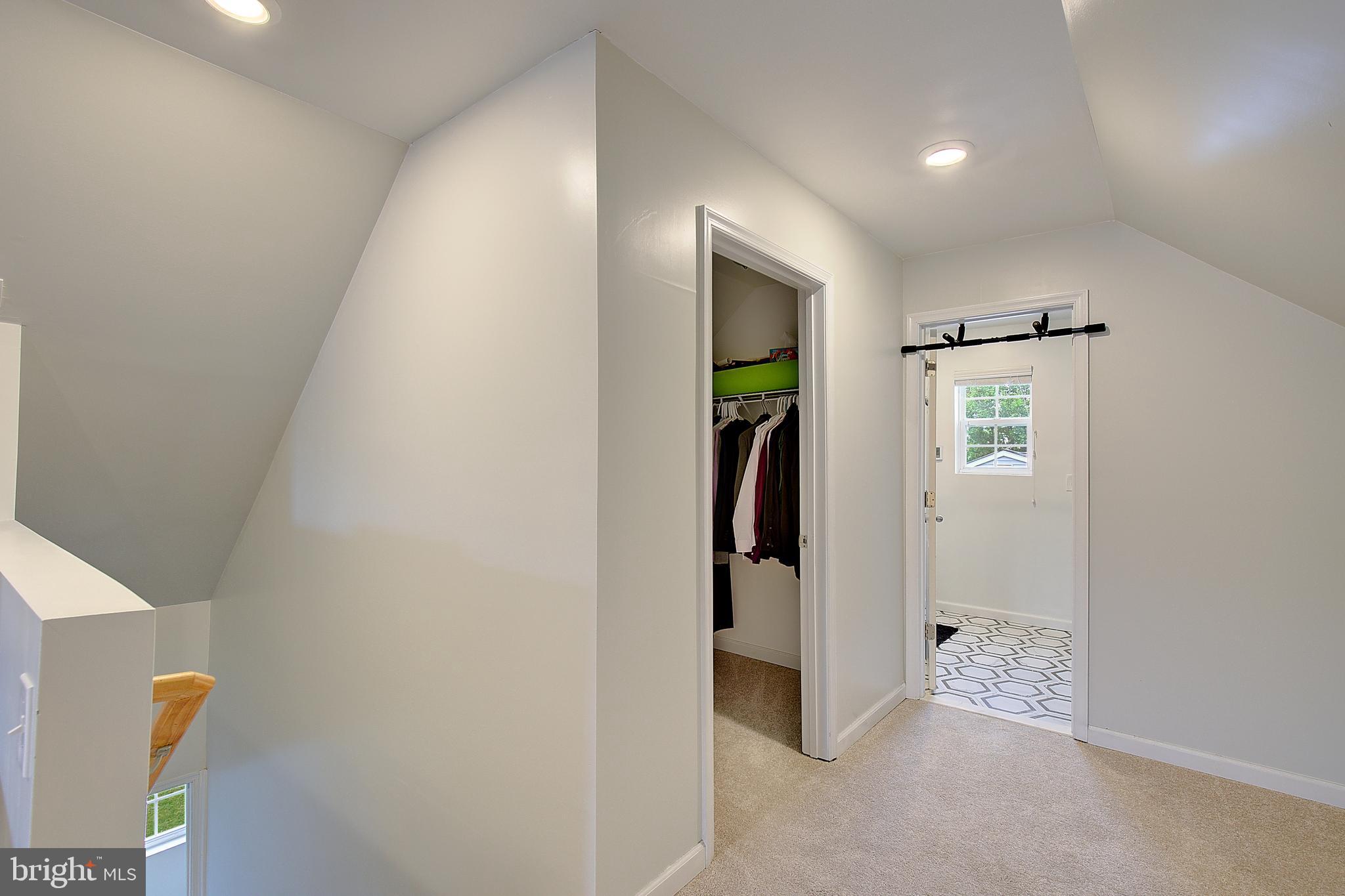403 Venton Road Edgewater, MD 21037 - Photo 42 of 62 a view of entryway