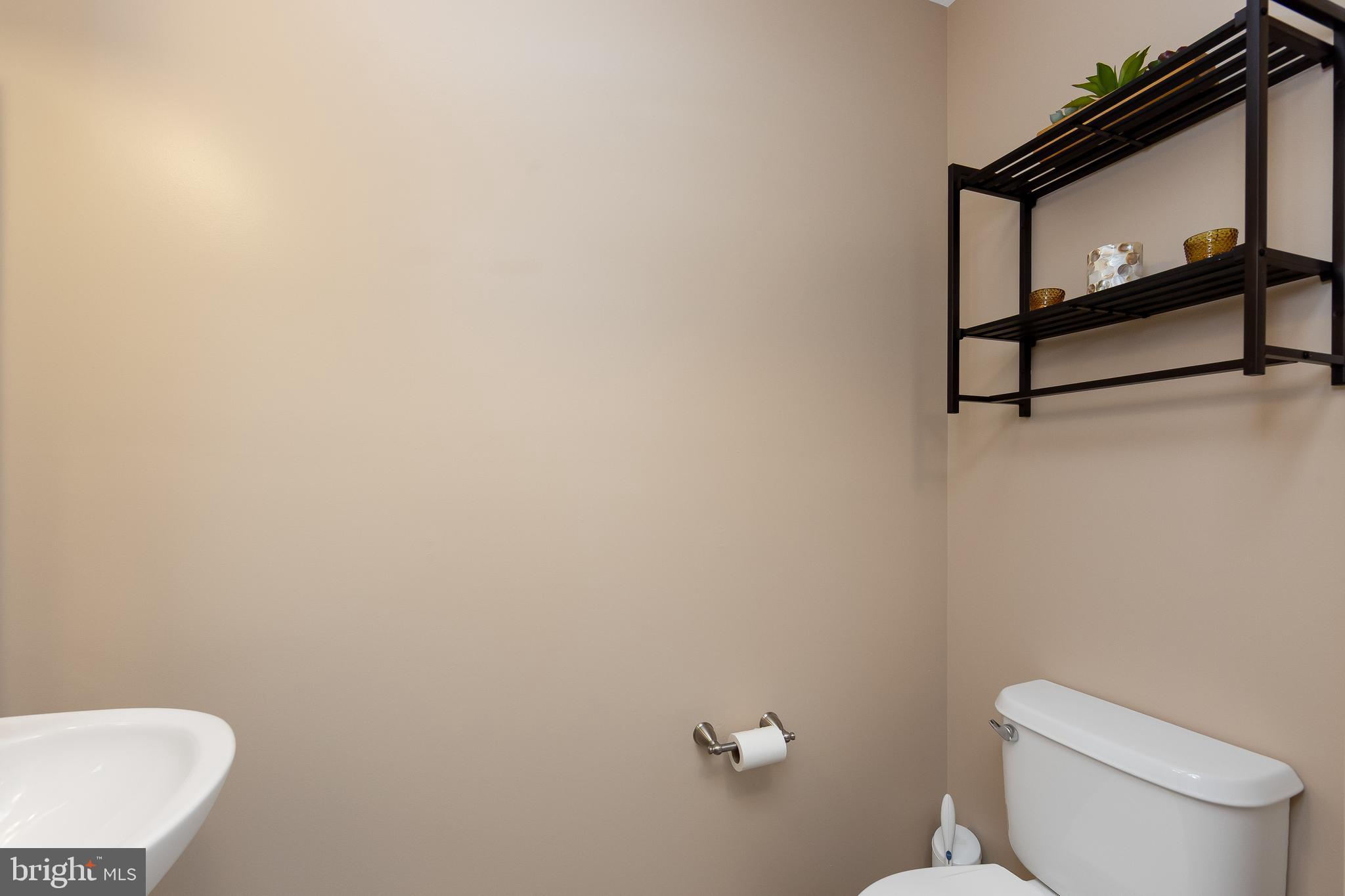 803 Tanglewood Drive Sicklerville, NJ 08081 - Photo 15 of 34 a bathroom with a toilet