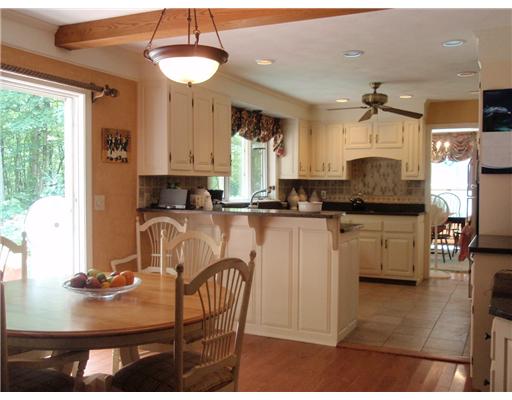 136 Gentry Way Scituate, RI 02857 - Photo 4 of 12 Kitchen.
