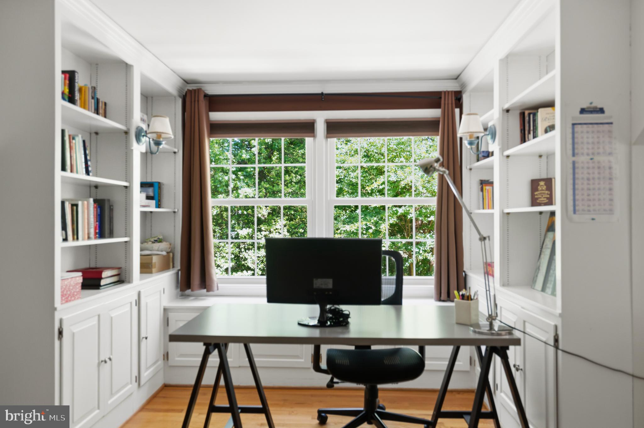 8611 Cyrus Place Alexandria, VA 22308 - Photo 26 of 49 Perfect space for an office with built-ins
