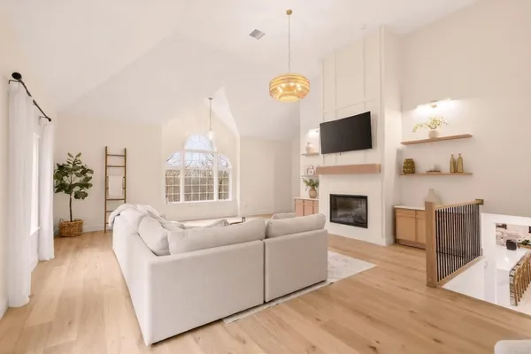 $2,299,000 | 9 Floral Street, Windham, NH 03087