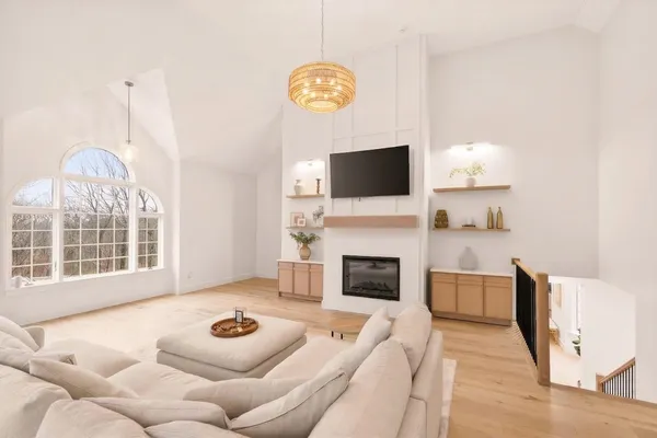 $2,299,000 | 9 Floral Street, Windham, NH 03087