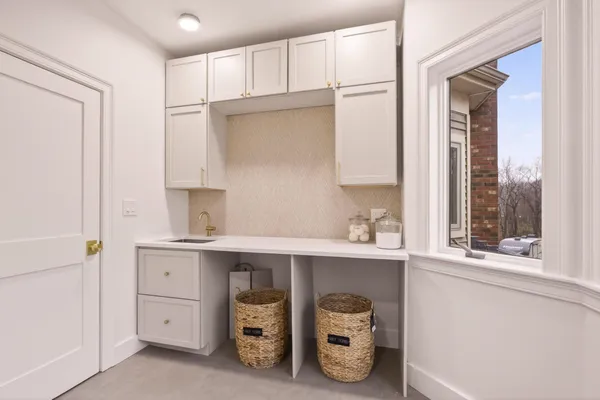 $2,299,000 | 9 Floral Street, Windham, NH 03087