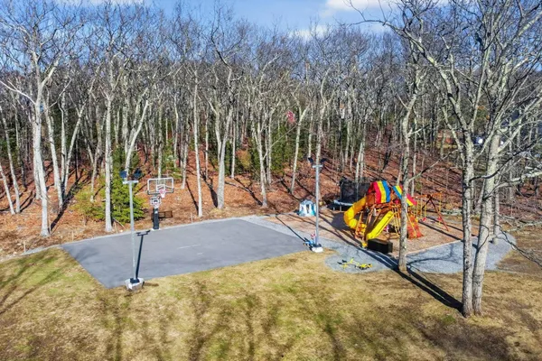 $2,299,000 | 9 Floral Street, Windham, NH 03087