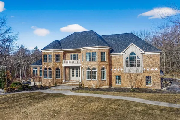 $2,299,000 | 9 Floral Street, Windham, NH 03087