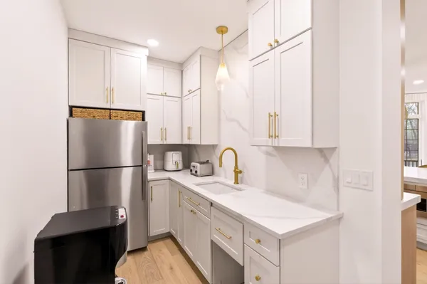 $2,299,000 | 9 Floral Street, Windham, NH 03087