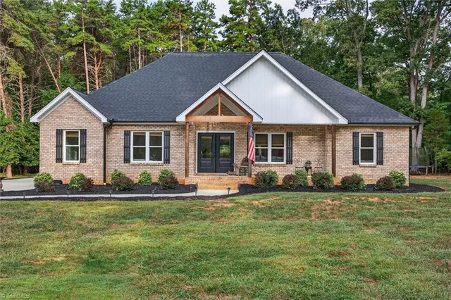 $689,000 | 1219 Scout Road, Lexington, NC 27292