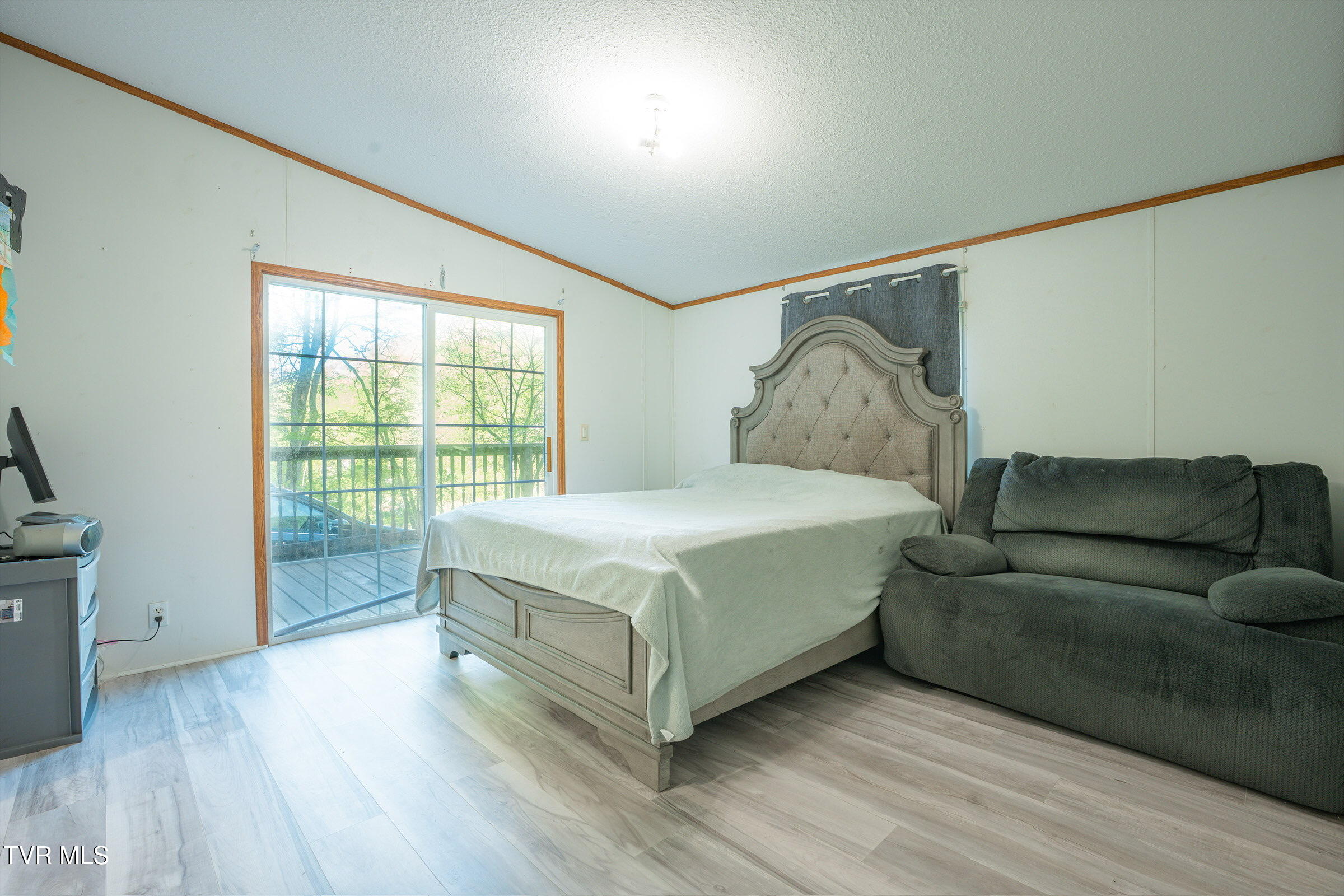 100 Edwards Ridge Road Erwin, TN 37650 - Photo 13 of 20 Masterbedroom