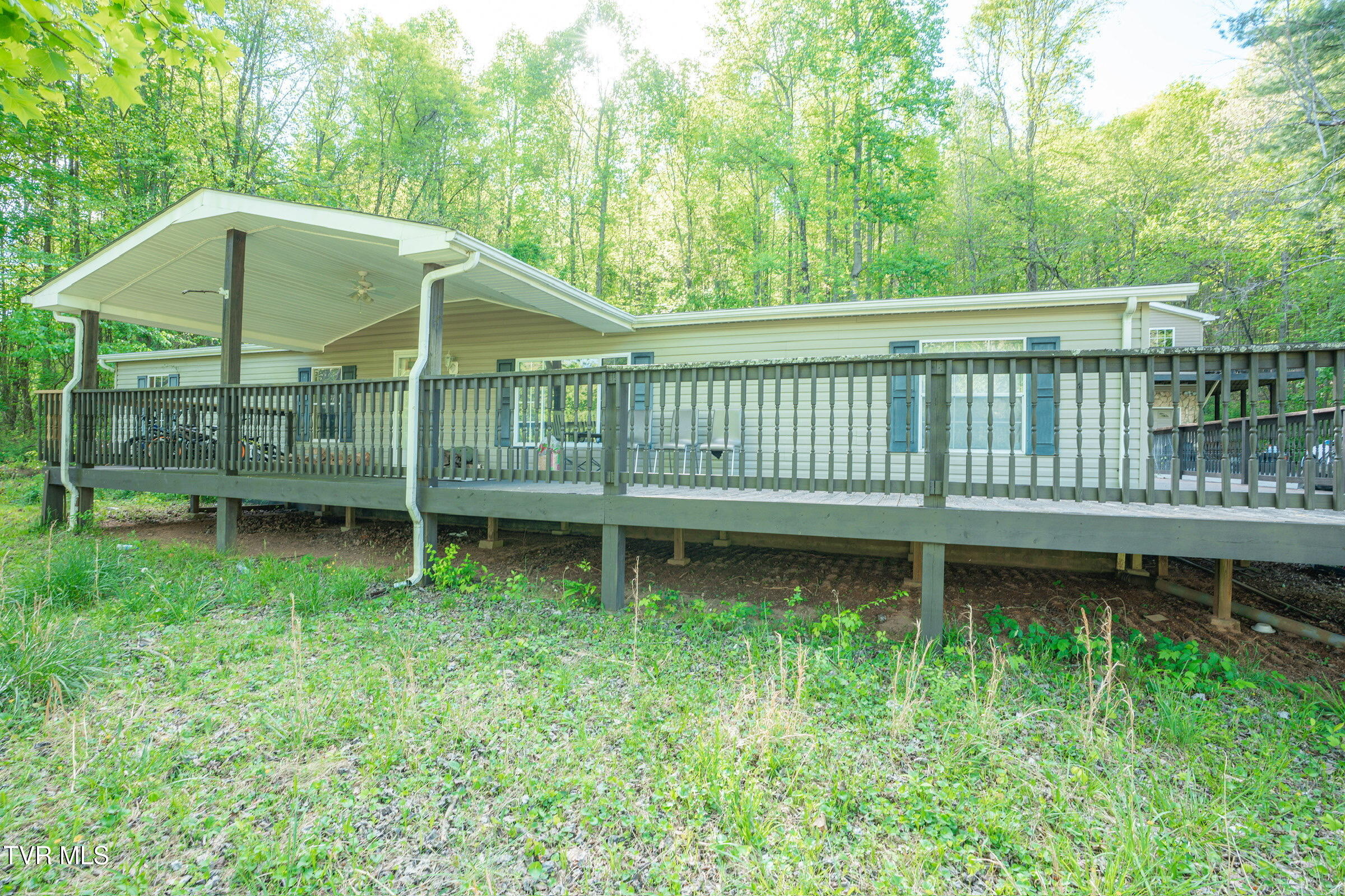 100 Edwards Ridge Road Erwin, TN 37650 - Photo 3 of 20 Outsidefront
