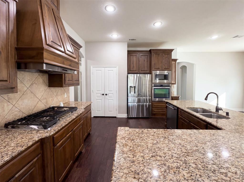 4416 Berry Ridge Lane Frisco, TX 75036 - Photo 6 of 16