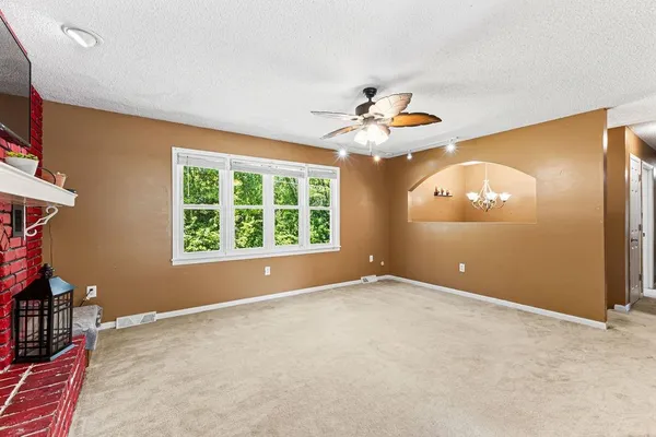 $259,900 | 4325 Miller Road, St. Joseph, MO 64505