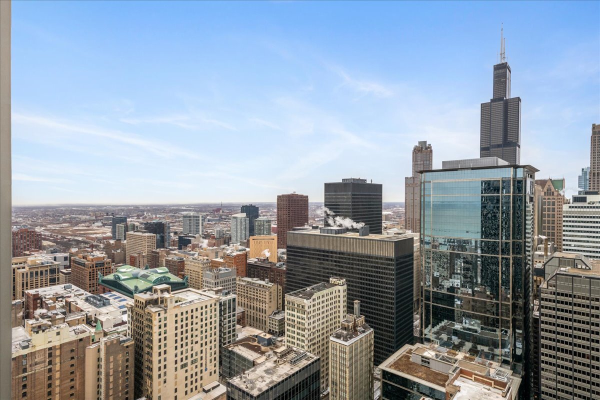65 East Monroe Street, Unit 4317 Chicago, IL 60603 - Photo 14 of 19