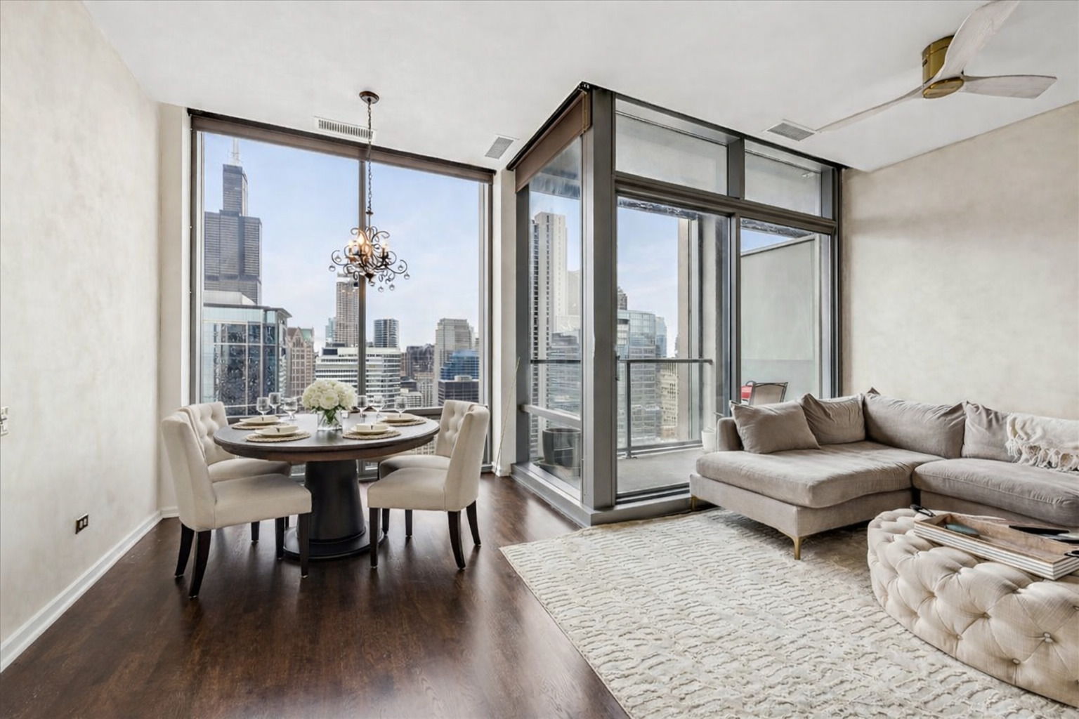 65 East Monroe Street, Unit 4317 Chicago, IL 60603 - Photo 4 of 19