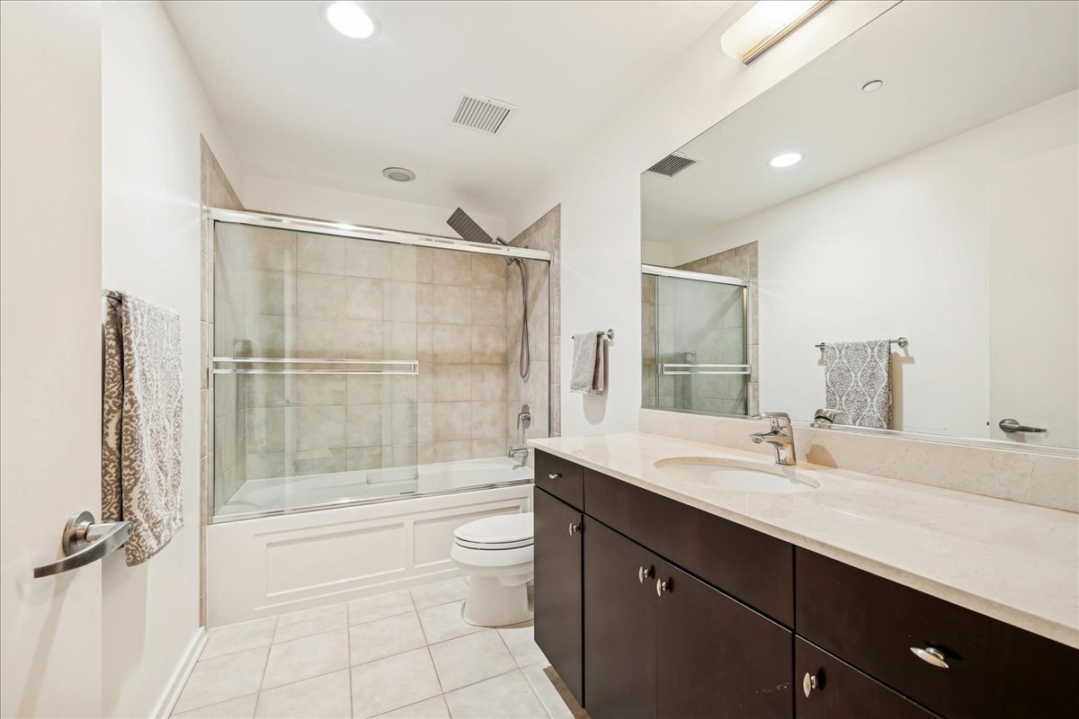 65 East Monroe Street, Unit 4317 Chicago, IL 60603 - Photo 10 of 19