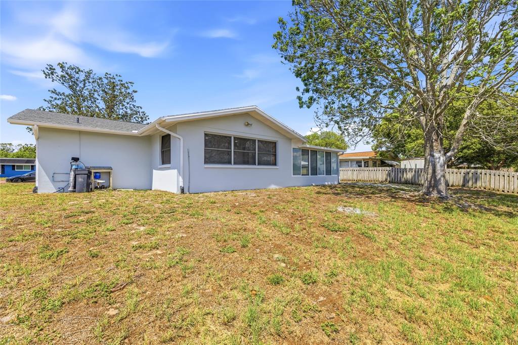 7526 Pineapple Lane Port Richey, FL 34668 - Photo 31 of 40