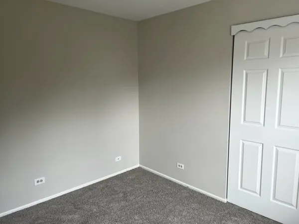 $2,600 | 1437 Clairmont Court, Unit 200, Vernon Hills, IL 60061