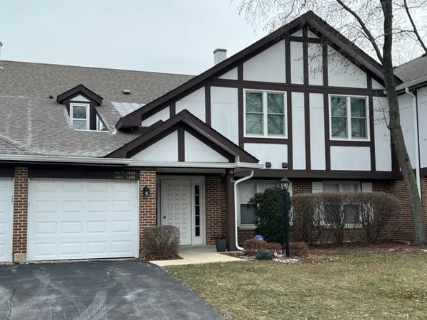 $2,600 | 1437 Clairmont Court, Unit 200, Vernon Hills, IL 60061