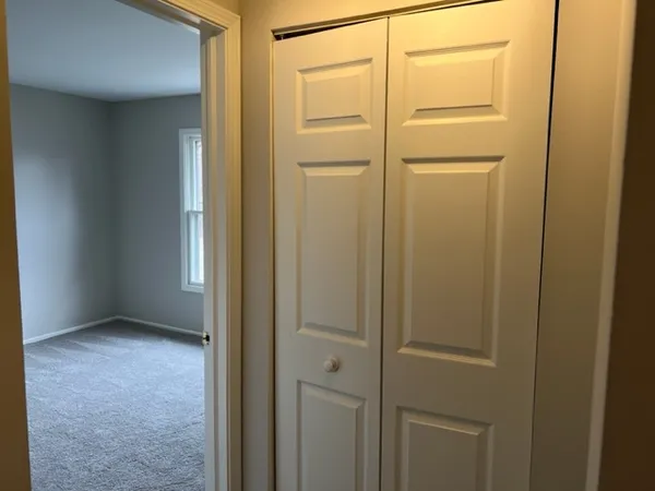 $2,600 | 1437 Clairmont Court, Unit 200, Vernon Hills, IL 60061