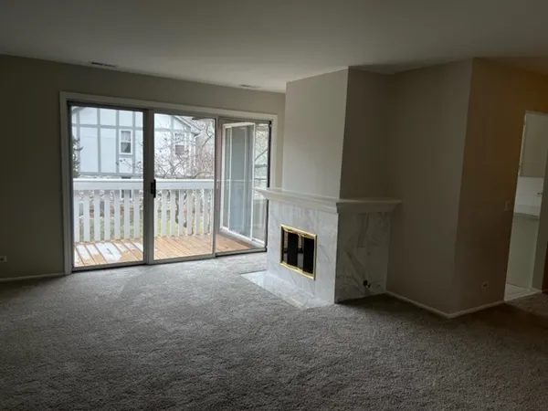 $2,600 | 1437 Clairmont Court, Unit 200, Vernon Hills, IL 60061