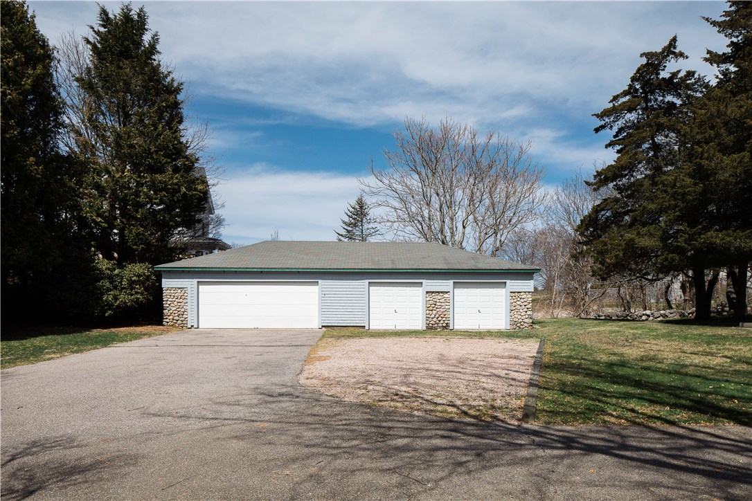 16 Plimpton Road Westerly, RI 02891 - Photo 15 of 18