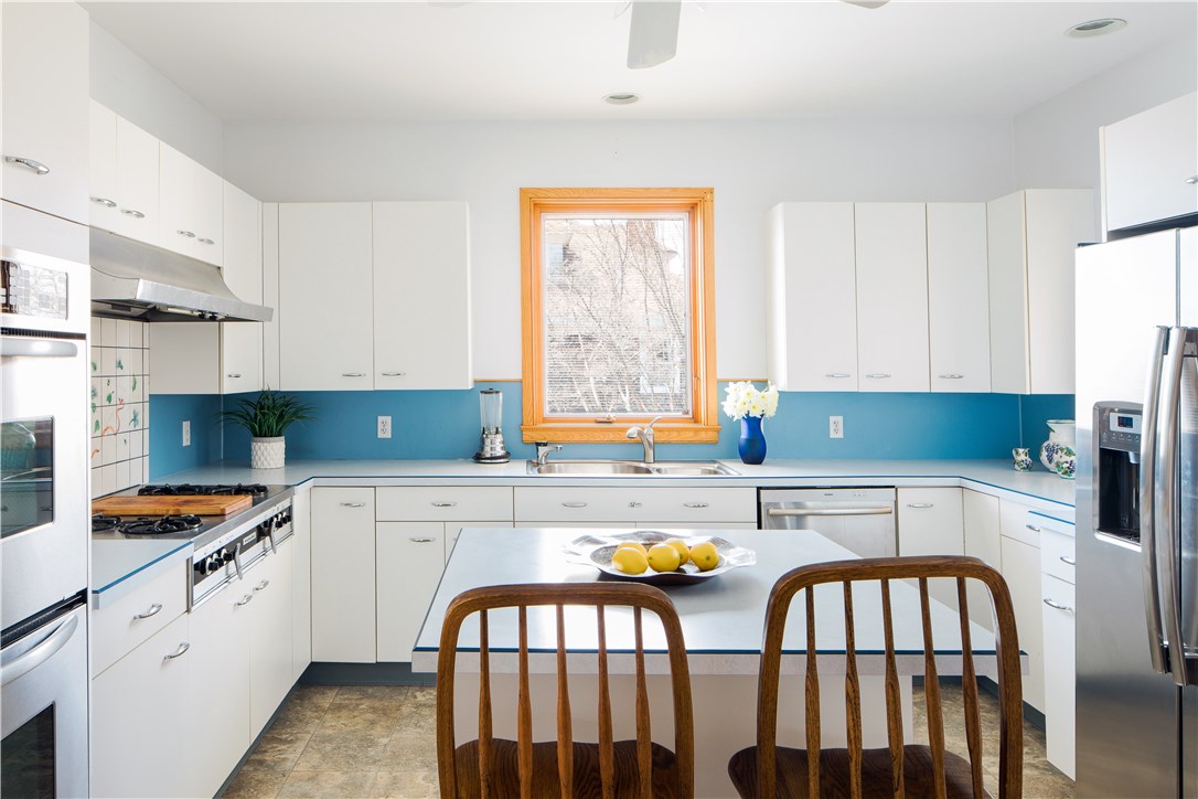 16 Plimpton Road Westerly, RI 02891 - Photo 6 of 18