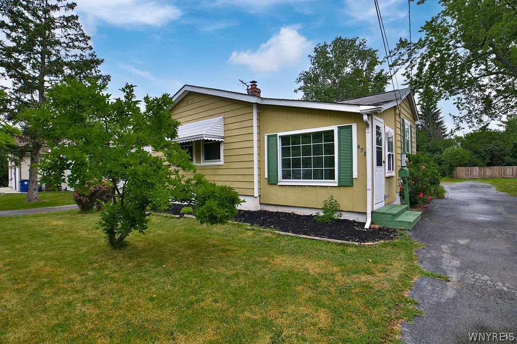 672 Longmeadow Road Amherst, NY 14226 - Photo 1 of 1