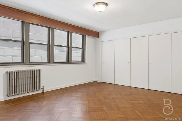 en empty room with windows