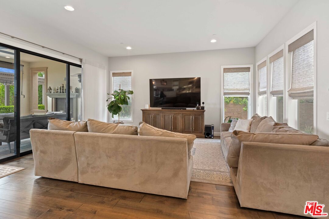 11925 North Ricasoli Way Porter Ranch, CA 91326 - Photo 34 of 57