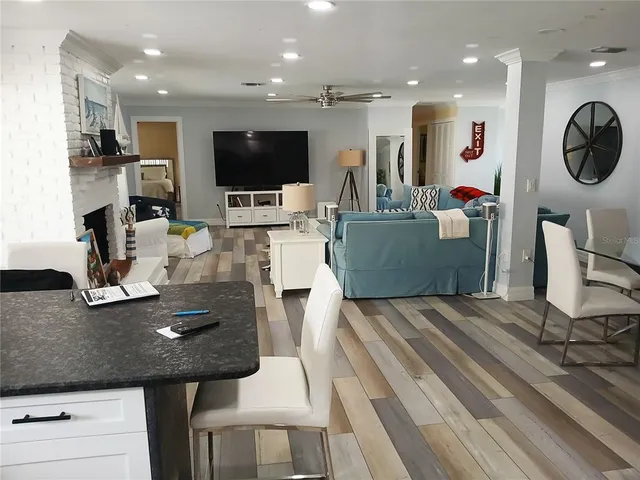 $4,900 | 4131 Center Gate Boulevard, Sarasota, FL 34233