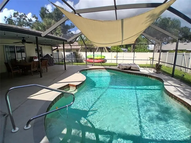 $4,900 | 4131 Center Gate Boulevard, Sarasota, FL 34233