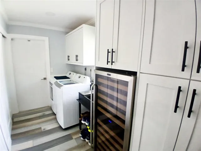 $4,900 | 4131 Center Gate Boulevard, Sarasota, FL 34233