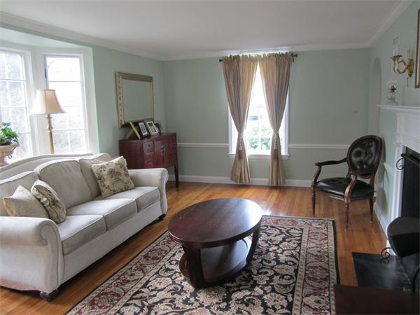 14 Wilde Road Wellesley, MA 02481 - Photo 3 of 17 Gallery Image 3