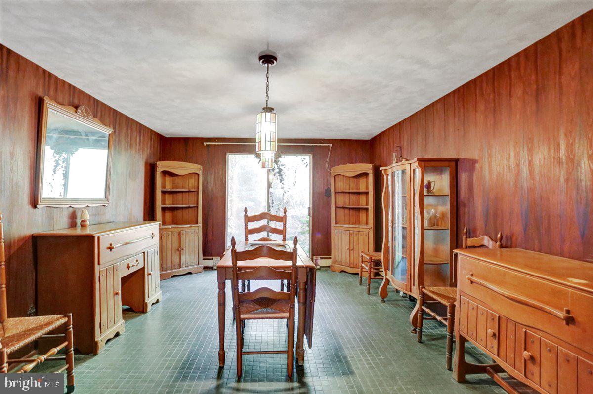 535 Snyder Road Perkiomenville, PA 18074 - Photo 17 of 54 dining room