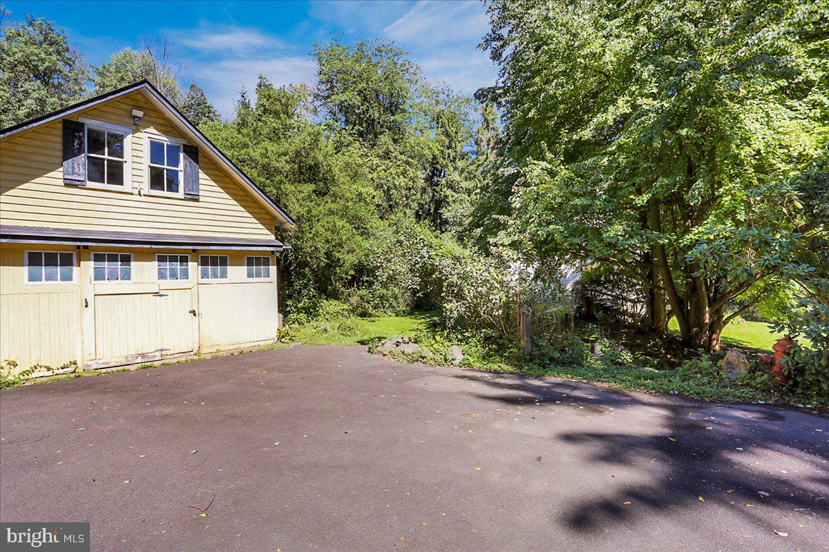 535 Snyder Road Perkiomenville, PA 18074 - Photo 44 of 54 Garage