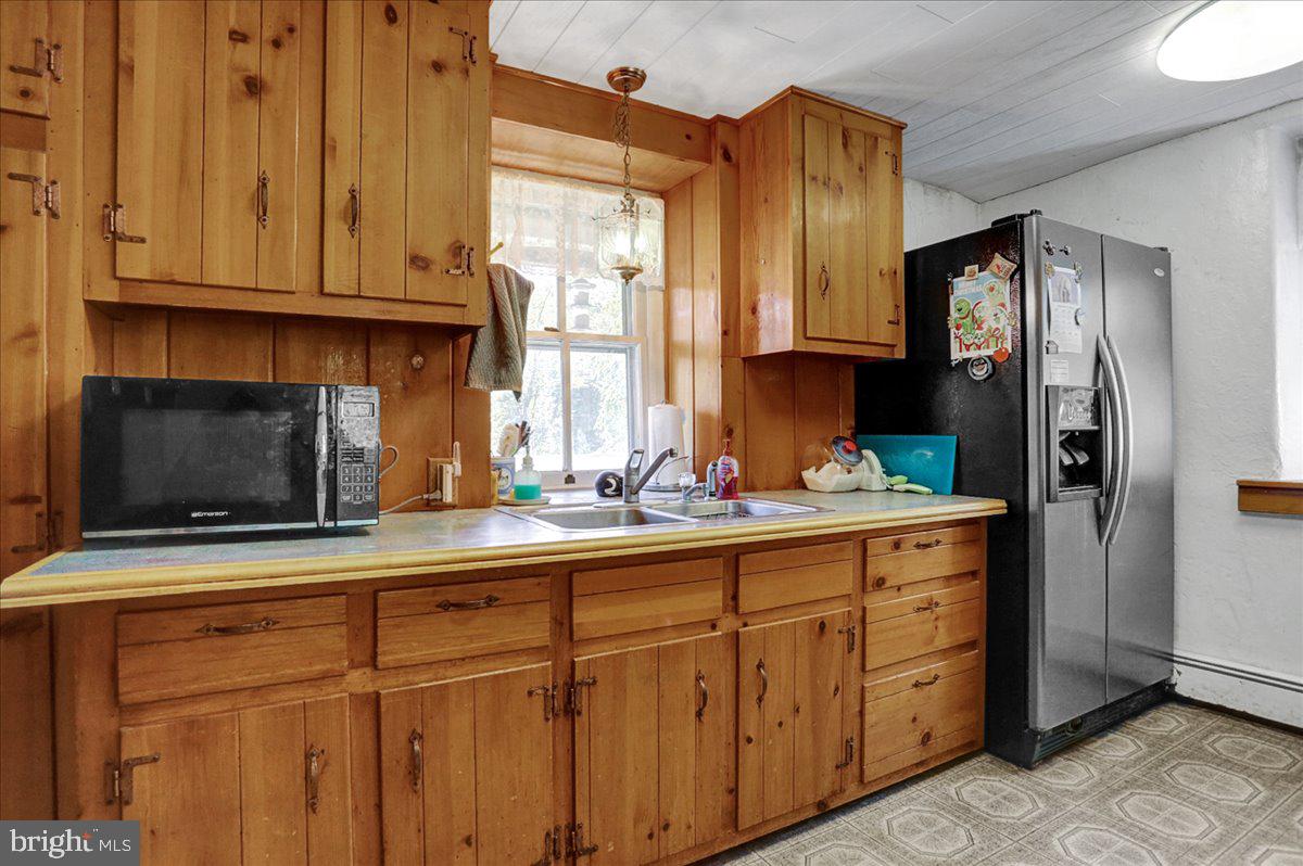 535 Snyder Road Perkiomenville, PA 18074 - Photo 10 of 54 Kitchen