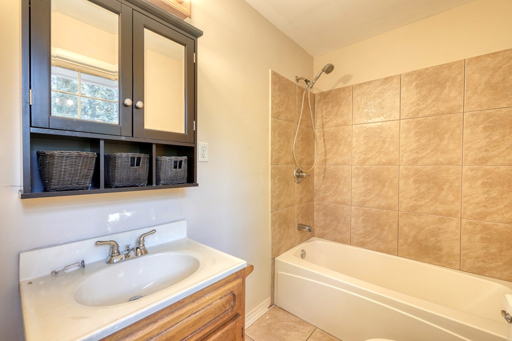 110 Johnson Road Hayesville, NC 28904 - Photo 24 of 41 a bathroom with a sink and a bathtub