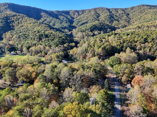 $279,900 | 110 Johnson Road, Hayesville, NC 28904