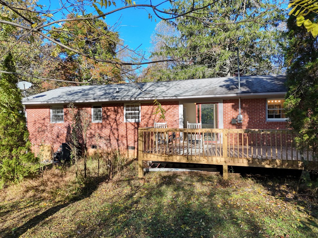 110 Johnson Road Hayesville, NC 28904 - Photo 5 of 41 a view of a yard with a house in the background