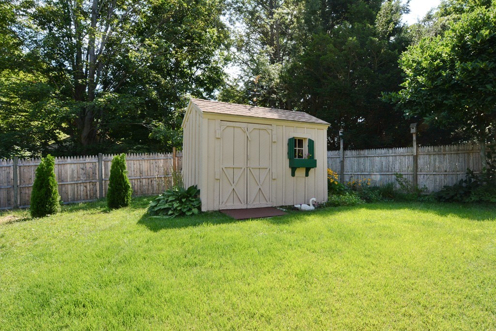 2 Allison Road, Unit 1B Northborough, MA 01532 - Photo 4 of 30 Gallery Image 4