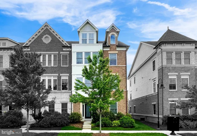 $4,000 | 44707 Plympton Square, Ashburn, VA 20147