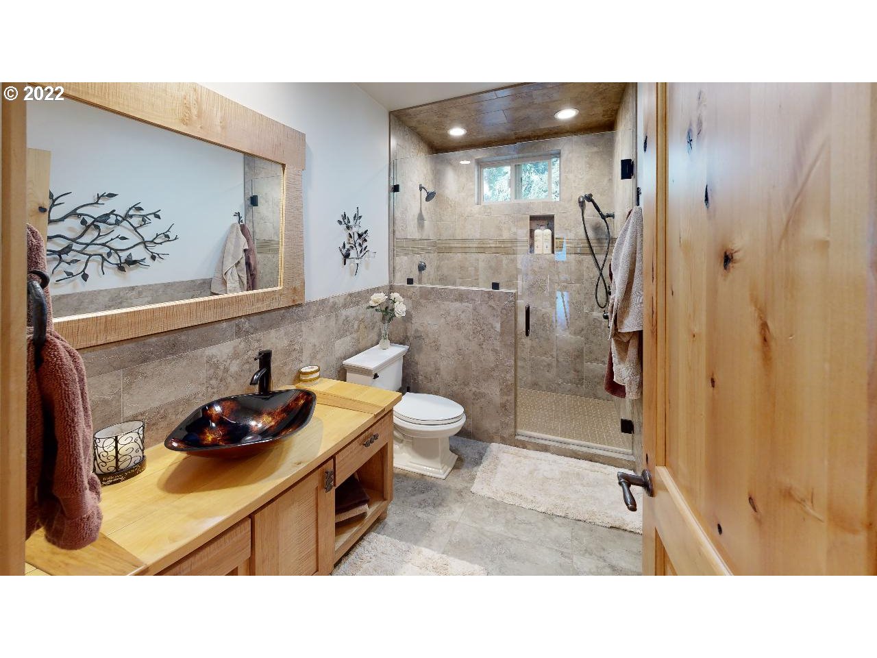 95747 Cape Ferrelo Road Brookings, OR 97415 - Photo 26 of 32 Bathroom