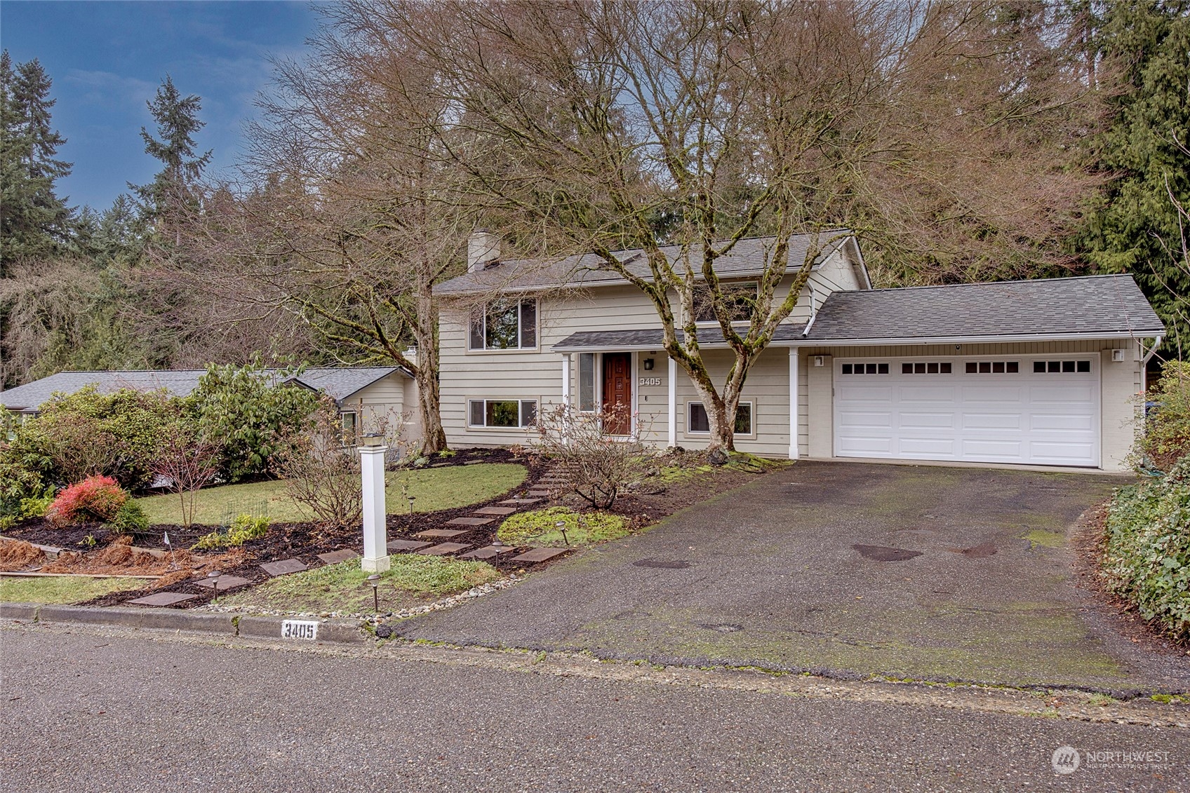 3405 197th Place Southeast Bothell, WA 98012 - Photo 1 of 17 front view of a house with a street