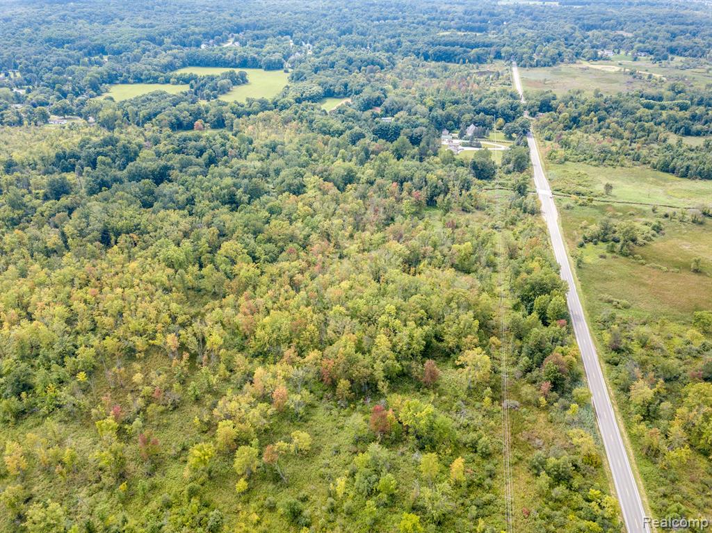 2267 Mason Road Howell, MI 48843 - Photo 6 of 11