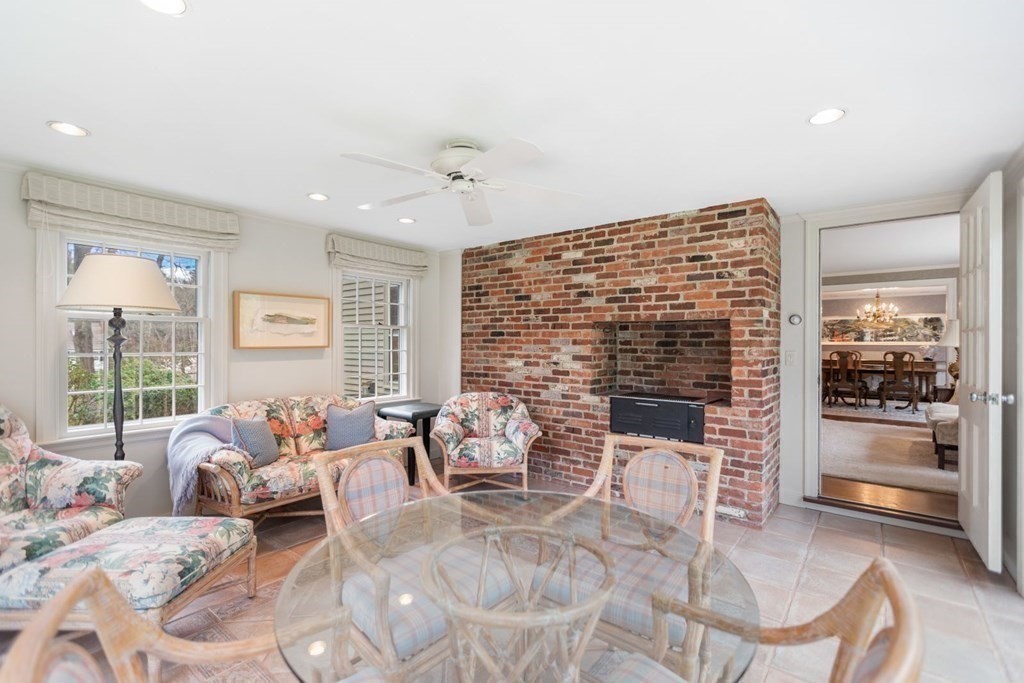 40 Nobscot Road Weston, MA 02493 - Photo 21 of 37 Gallery Image 21