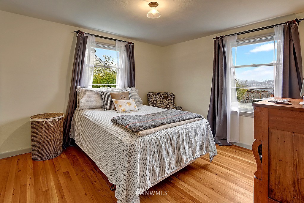 330 Stevens Avenue Southwest Renton, WA 98057 - Photo 13 of 19