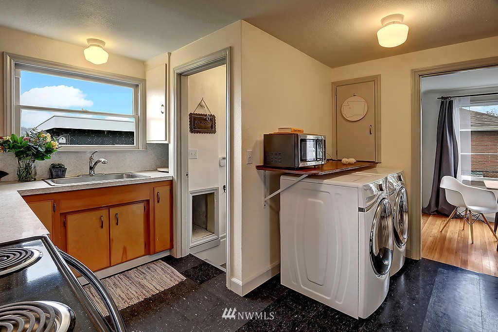 330 Stevens Avenue Southwest Renton, WA 98057 - Photo 8 of 19