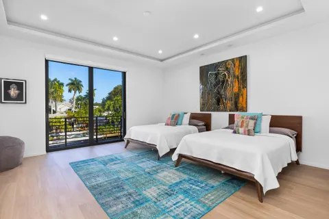 $6,495,000 | 424 Coconut Isle Drive, Fort Lauderdale, FL 33301