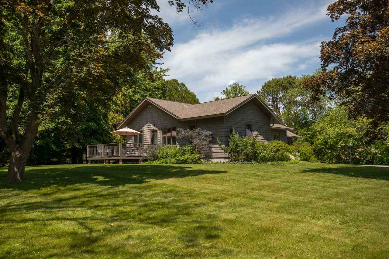 321 Dover Point Road Dover, NH 03820 - Photo 2 of 40